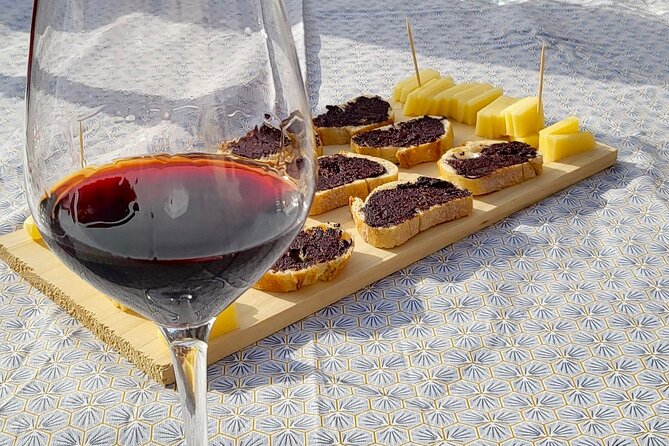 Saint-Emilion Afternoon Wine Tour - 2 Wineries & delicacies - Saint-Émilion village: beautiful, historic, and tightly timed