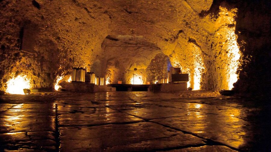 Salzkammergut: Sandstone Beer Cellar Tour - Ice Age geology and 500 years of local use