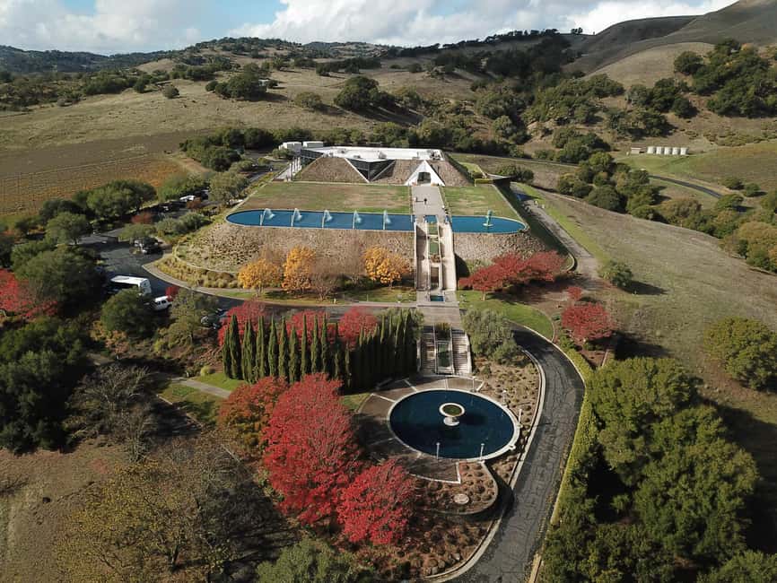 San Francisco: Napa and Sonoma Valley Wine Tour - Sonoma Plaza gives you room to breathe