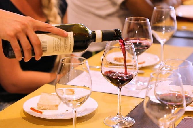 San Gimignano, Siena, Monteriggioni, Chianti Day Trip with Lunch & Wine Tasting - Monteriggioni behind its medieval walls