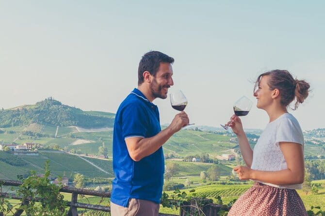 San Gimignano, Siena, Monteriggioni, Chianti Day Trip with Lunch & Wine Tasting - The walking demands are real