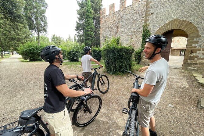San Gimignano, Siena, Monteriggioni, Chianti Day Trip with Lunch & Wine Tasting - Who will enjoy this tour most