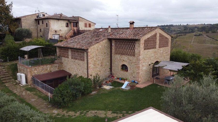 San Gimignano: Vineyard and Cellar Tour with Wine Tasting - Key points at a glance