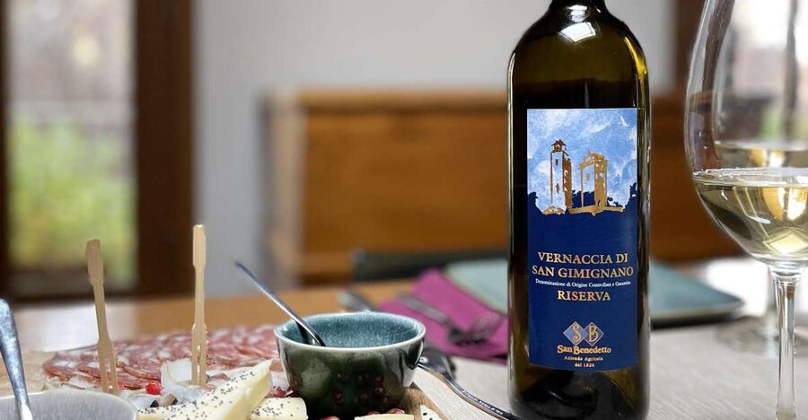 San Gimignano: Vineyard and Cellar Tour with Wine Tasting - Vinsanto, cantuccini, and the food pairing