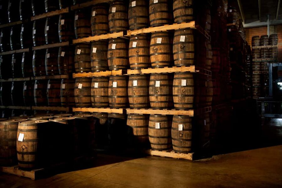 San Pedro De Macoris: Ron Barcerló Rum Factory Tour - Barrel making, scraping, and burning