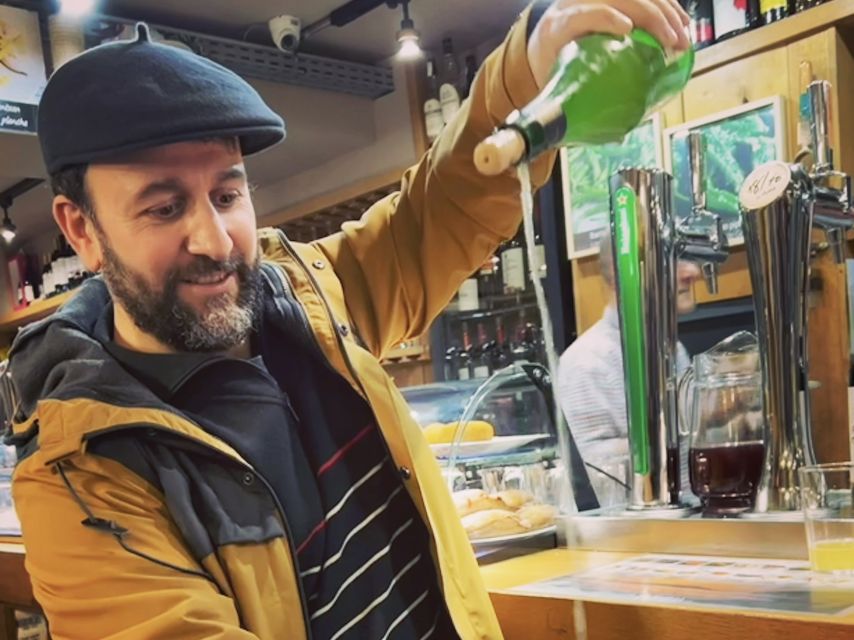 San Sebastian: Market, Pintxos and Wine Tasting Tour - Starting at the market near the Old Town