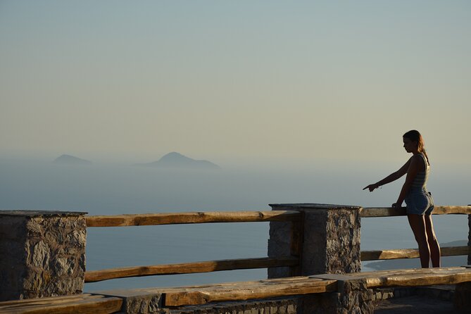 Santorini Highlights Small-Group Tour with Wine Tasting option - Oia, before the crowds take over
