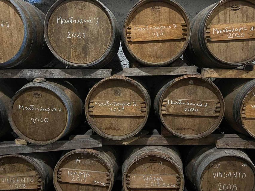 Santorini: Small-Group Sunset Wine Tour with Santo Winery - How the small-group format affects the experience