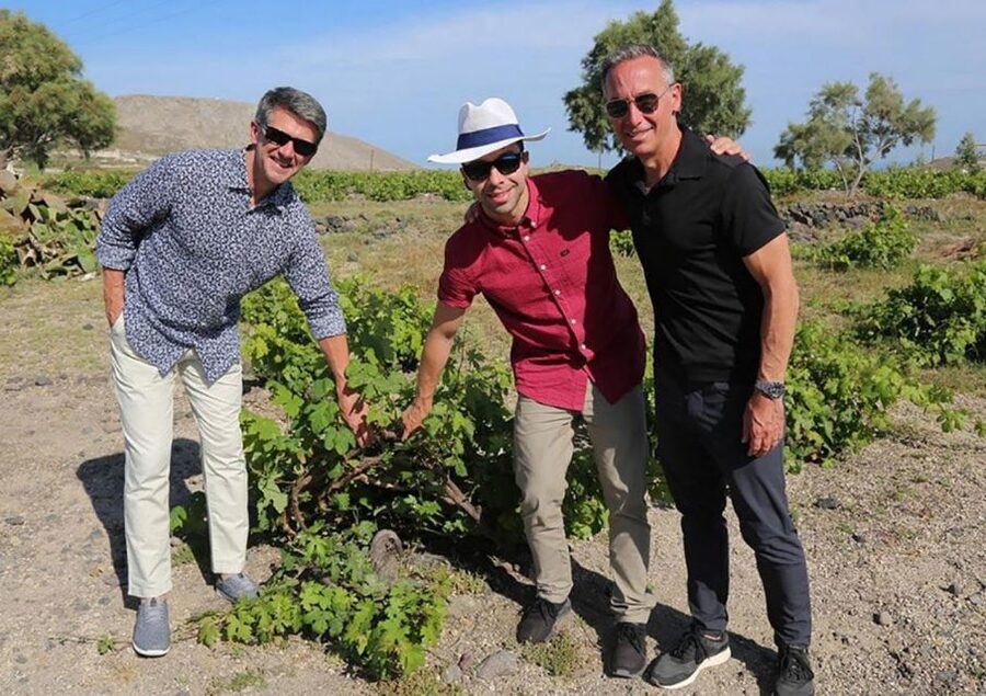 Santorini: Small-Group Sunset Wine Tour with Santo Winery - Pickup across Santorini and a comfortable start