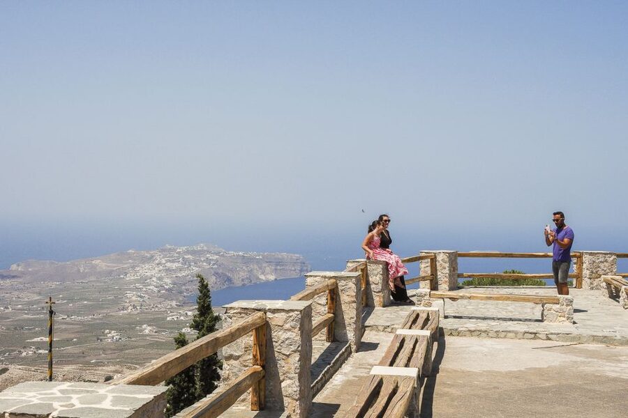 Santorini: Top Sights Day Trip, Wine Tasting, & Oia Sunset - Three Santorini wines and an unusual vineyard method