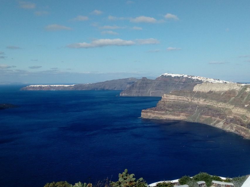 Santorini: Wine Tasting Tour & Sunset Viewing - Why Santorini wine is worth your evening