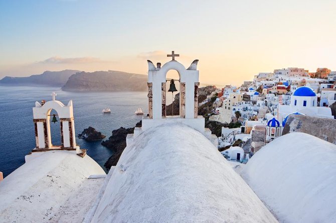 Santorini: Wine Tour with Sunset in Oia - Pickup across Santorini and the road to Pyrgos