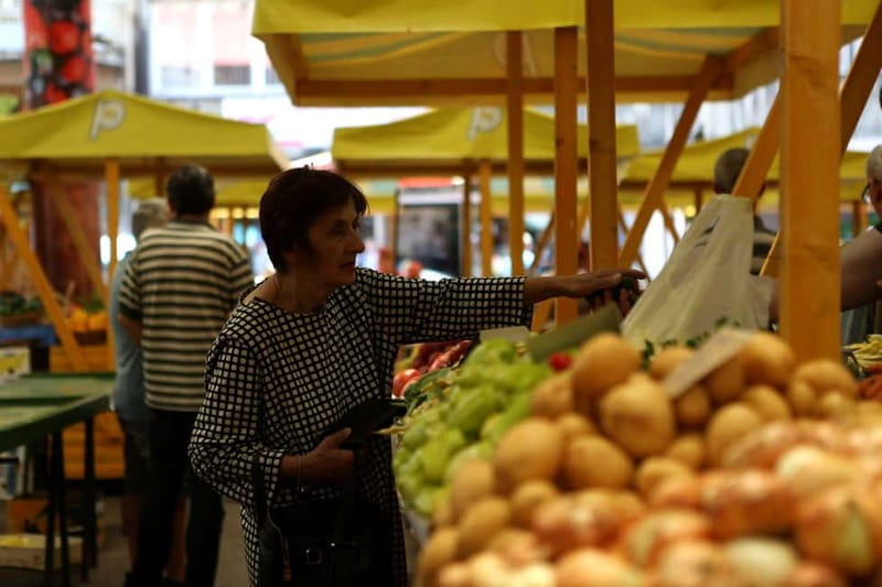 Sarajevo: Sarajevo City Market, Old Town Food Tasting Tour - Key points to know before you book