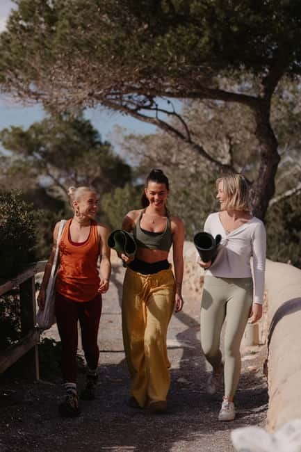 Secret Cove Yoga and Cava Experience in Ibiza Crystal Waters - Photos with the sea as your backdrop
