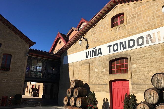 Semi-Private Rioja Tour of 3 Premium Wineries from Bilbao - Hotel Marqués de Riscal and a very short photo stop