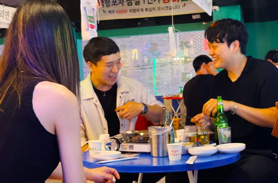 Seoul: Jamsil Baseball Stadium Game Ticket with Dinner& Beer - Why Korean baseball at Jamsil feels different