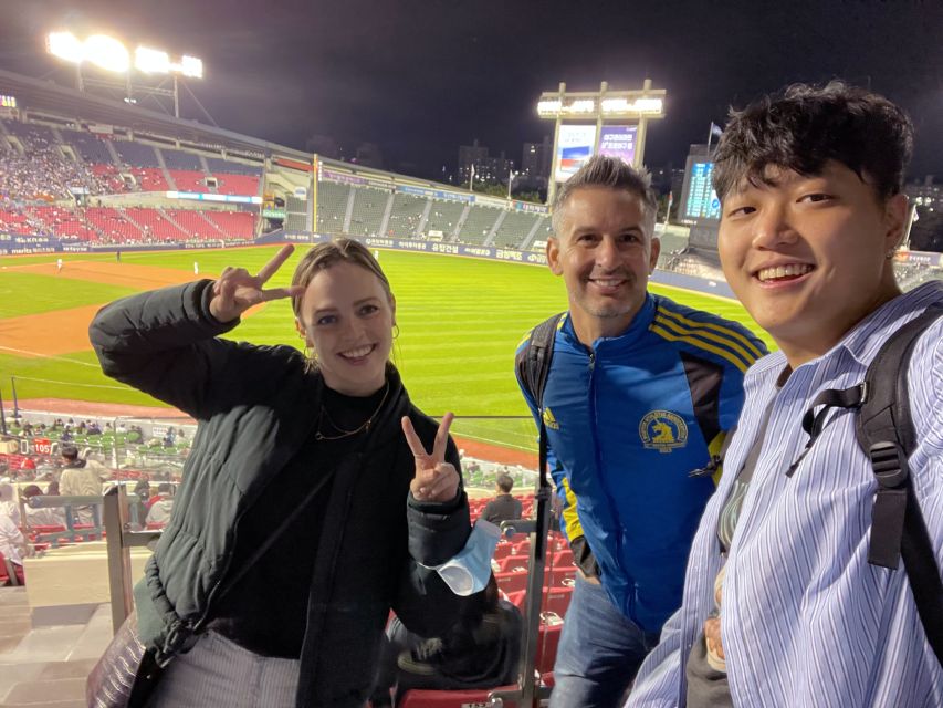 Seoul: Jamsil Baseball Stadium Game Ticket with Dinner& Beer - What happens once you enter Jamsil Baseball Stadium