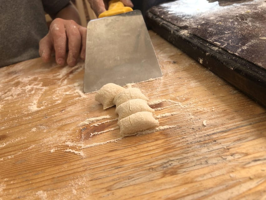 Sestri Levante: Pesto & Cooking Classes, Wine Tasting - Five Vinaccieri Ballerini wines and a full tasting menu