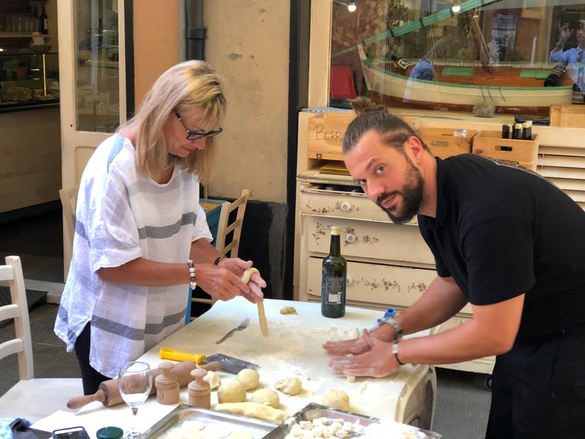 Sestri Levante: Pesto & Cooking Classes, Wine Tasting - Why the private format changes the experience
