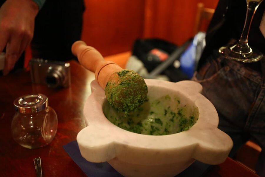 Sestri Levante: Pesto & Cooking Classes, Wine Tasting - Focaccia and bread for later