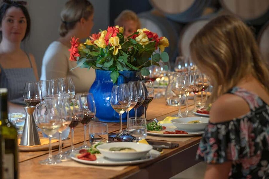 Siena: Organic Winery Tour and Wine Tasting - A working organic winery close to Siena
