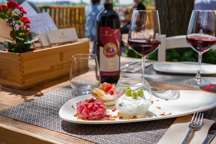 Siena: winery tour, wine tasting and lunch - Timing, access, and who should book