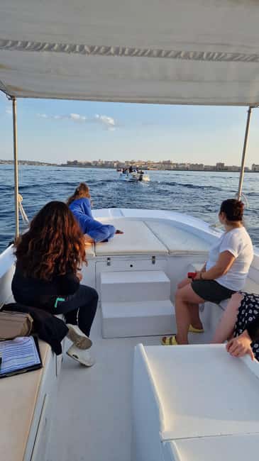 Siracusa: Ortigia & Sea Caves Boat Tour w/ Prosecco & Fruit - The boat, seating, and overall feel