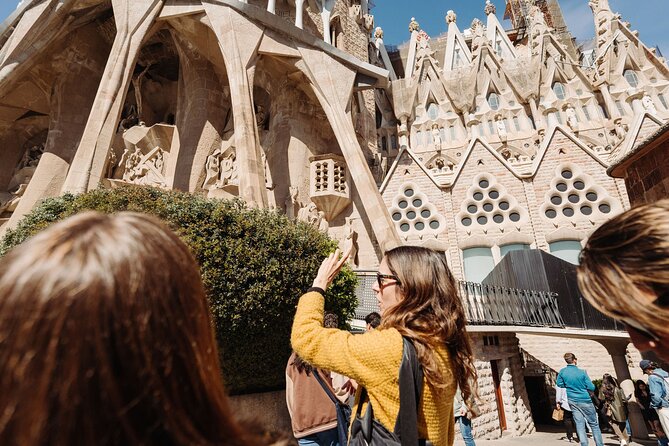 Skip the Line Sagrada Familia Guided Tour & Optional Cava Upgrade - The interior, where stone becomes a forest