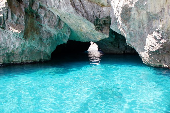 Small Group Capri Island Boat Ride with Swimming and Limoncello - Snacks, drinks, and limoncello