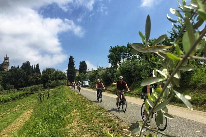 Small-Group Wine Tasting Experience in the Tuscan Countryside - Should you book the Chianti half-day?