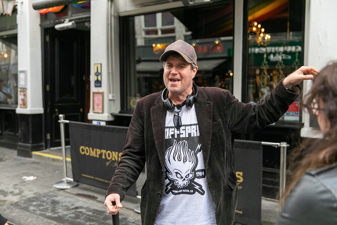 Soho Music & Historic Pubs Tour - The small-group advantage