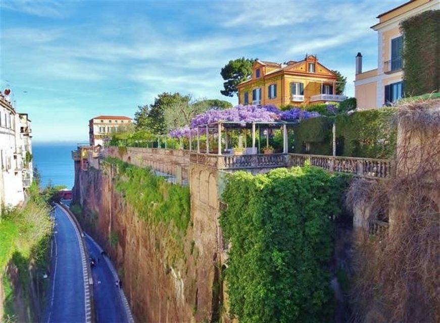Sorrento: Guided Walking Tour & Limoncello Tasting - Via San Cesareo and the old center