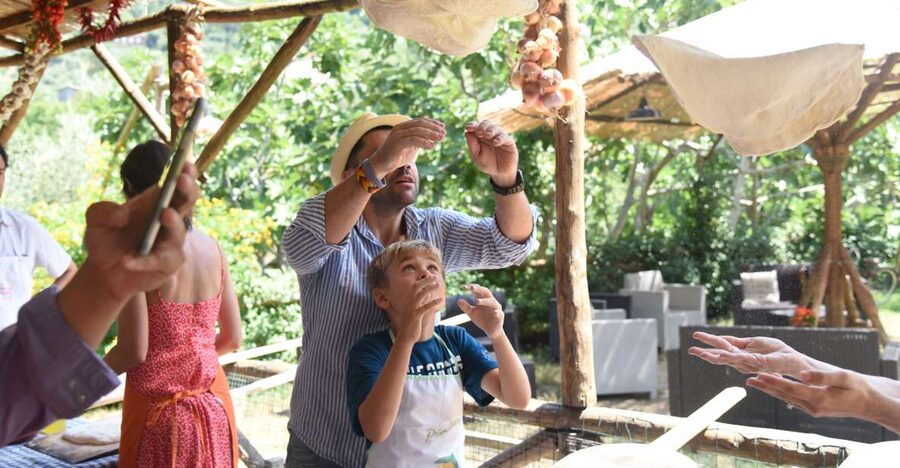 Sorrento: Pizza Lesson, Wine, and Limoncello at a Local Farm - A welcome drink and time to settle in
