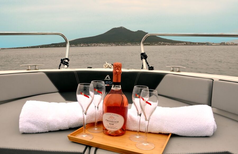 Sorrento: Private Sunset Cuise with Prosecco and Limoncello - What happens during the two-hour cruise