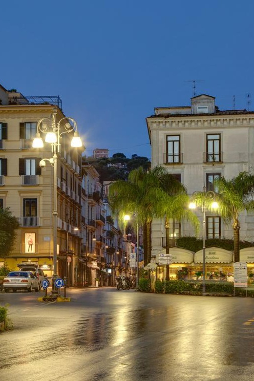 Sorrento: Sunset City Walking Tour with Limoncello Tasting - The Chiostro di San Francesco and Villa Comunale