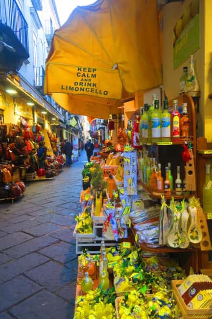 Sorrento: Sunset City Walking Tour with Limoncello Tasting - Meeting at Piccadilly Pub and setting the pace