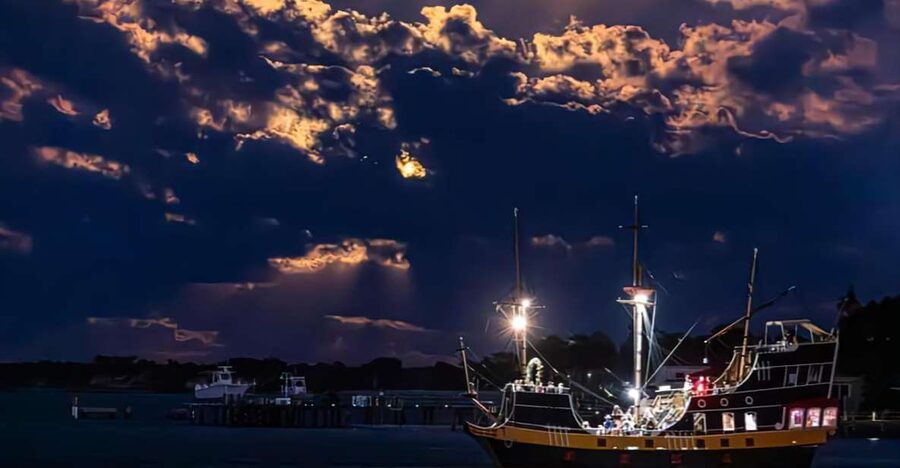 St. Augustine: The Black Raven Rum Runners Pirate Show (21+) - Setting sail from St. Augustine Municipal Marina