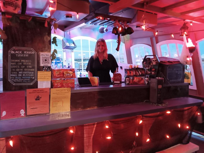 St. Augustine: The Black Raven Rum Runners Pirate Show (21+) - The 21+ show: songs, stories, and pirate chaos