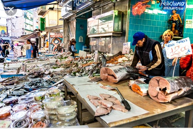 Street food in Naples with 6 Stops and Limoncello - How much food do you actually get?
