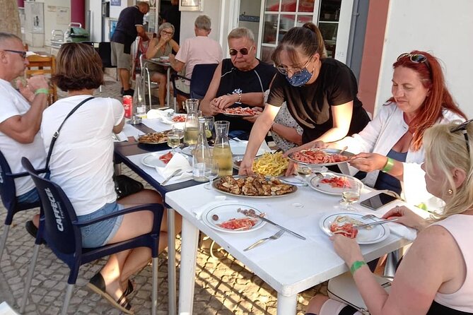 Sunset Beach Safari w/ Champagne & Chicken Piri Piri Dinner - What the guides add to the evening