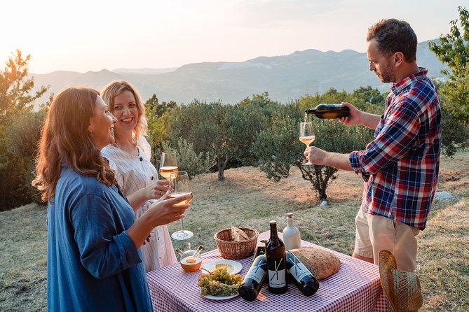 Sunset wine tasting in vineyard - A family story rather than a polished winery show