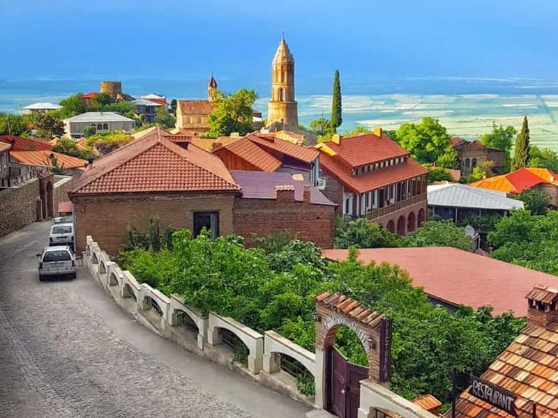 Tbilisi: Kakheti Region,Signaghi Tour with 9 Wine Tastings - Badiauri and bread straight from the oven