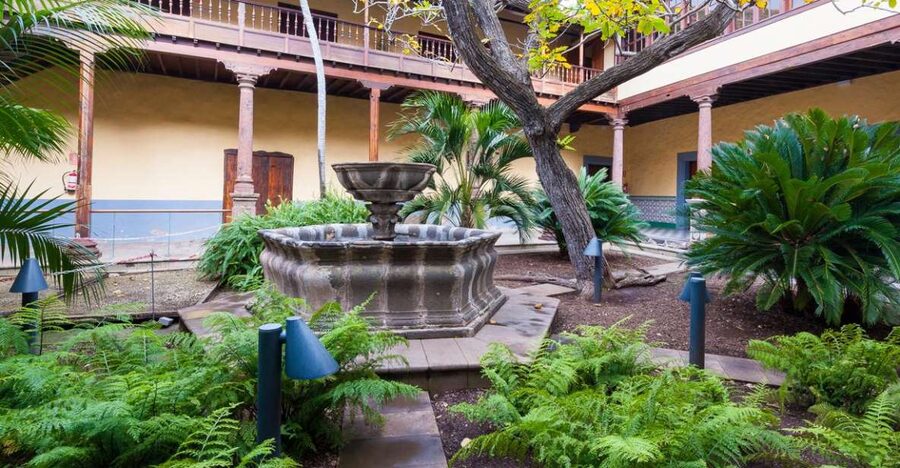 Tenerife: Full-Day Gastronomy and Wine Tour - Starting in the south and heading north