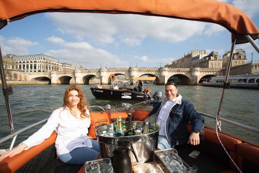 Top Private Cruises in Paris with Champagne + more surprises - What is included, and what should you bring?