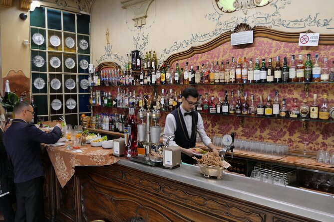 Turin Gourmet Tour: A Premium Tasting Experience by Do Eat Better - A sweet finish near the Emanuele Filiberto monument