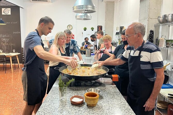 Valencian Paella Cooking Class, Tapas & Sangria - Evening - Why Valencian paella makes a good evening lesson