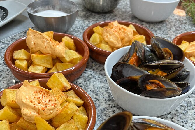 Valencian Paella Cooking Class, Tapas & Sangria - Evening - Location, timing, and group size