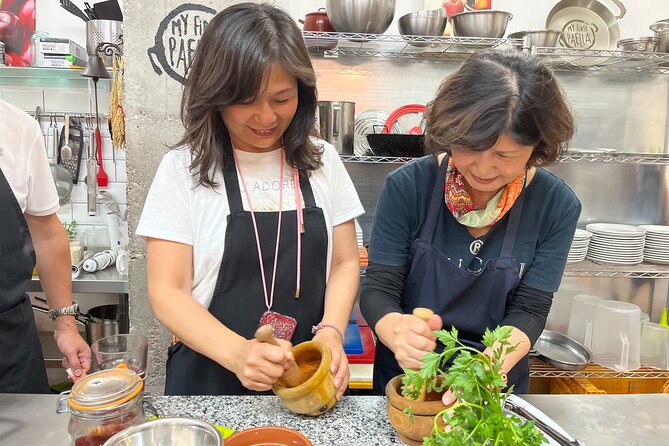 Valencian Paella Cooking Class, Tapas & Sangria - Evening - Learning the ingredients of authentic Valencian paella