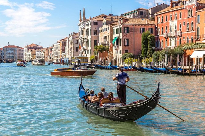 Venice Like a Local: Food, Wine & Spritz Tour with Traghetto Ride - Why this Venice food walk is worth your evening