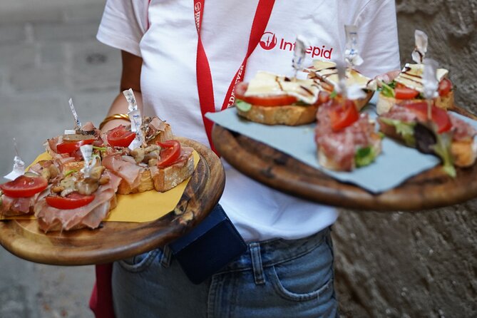 Venice Like a Local: Food, Wine & Spritz Tour with Traghetto Ride - Crossing the Grand Canal by traghetto